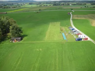 Freundschaftsfliegen